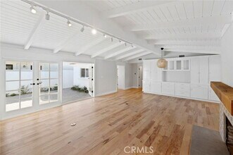 203 Via Nice in Newport Beach, CA - Building Photo - Building Photo