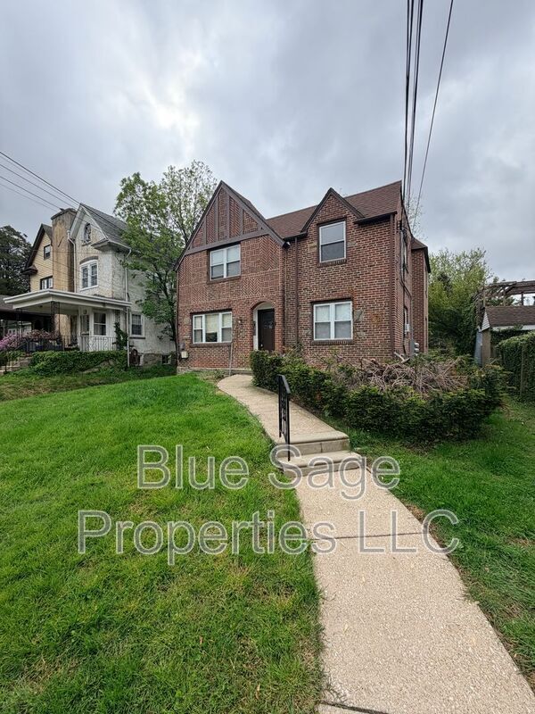 56 W Albemarle Ave in Lansdowne, PA - Building Photo - Building Photo