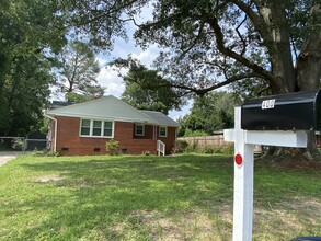 400 Durant Dr in Fayetteville, NC - Building Photo - Building Photo