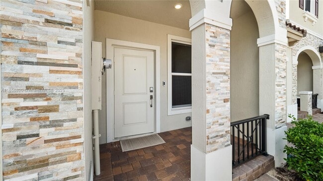 5534 NW 27th Pl in Lauderhill, FL - Building Photo - Building Photo