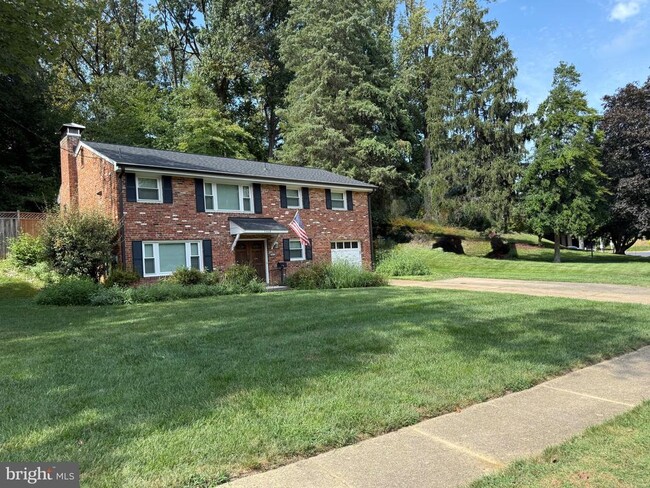 property at 5608 Heming Ave