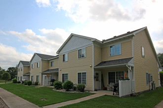 Union Square Apartments in Detroit Lakes, MN - Building Photo - Building Photo