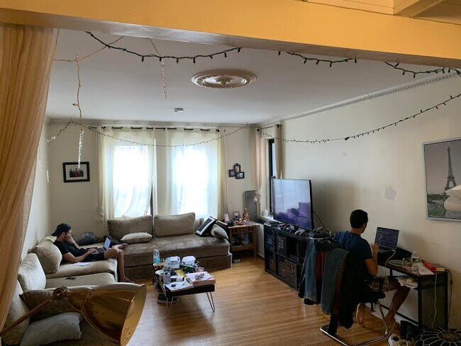 1400 Commonwealth Ave in Boston, MA - Building Photo - Building Photo