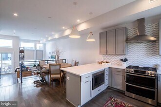 2536 Graduate Square in Philadelphia, PA - Building Photo - Building Photo