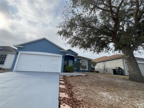 915 Knollwood Dr in Davenport, FL - Building Photo - Building Photo