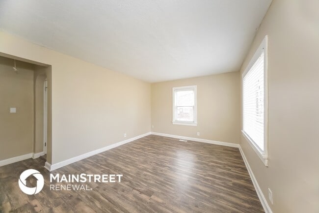 1504 Aletha Dr in Louisville, KY - Foto de edificio - Building Photo