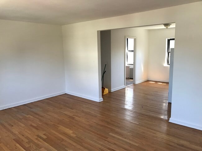 146 Union Ave, Unit D in Rutherford, NJ - Building Photo - Building Photo