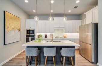 4910 Morrison Dr in Manvel, TX - Building Photo - Building Photo
