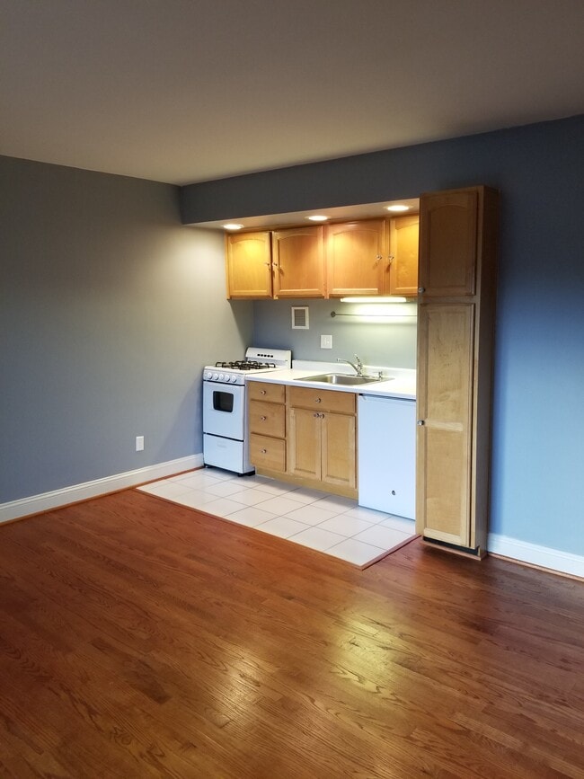 property at 1931 N Cleveland St