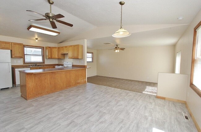 1020 S Hayes Ave in Emmett, ID - Building Photo - Building Photo