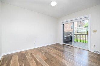 233 Fairfield Ave in Stamford, CT - Building Photo - Building Photo