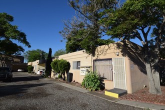 2810 Central Ave SW in Albuquerque, NM - Building Photo - Building Photo