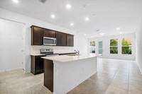 6185 Planta LN in Greenacres, FL - Foto de edificio - Building Photo