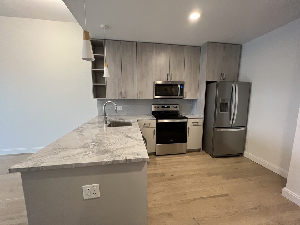 55 Brighton Ave, Unit 202 in Boston, MA - Building Photo