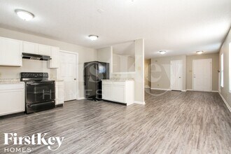 10734 Pavilion Dr in Indianapolis, IN - Building Photo - Building Photo