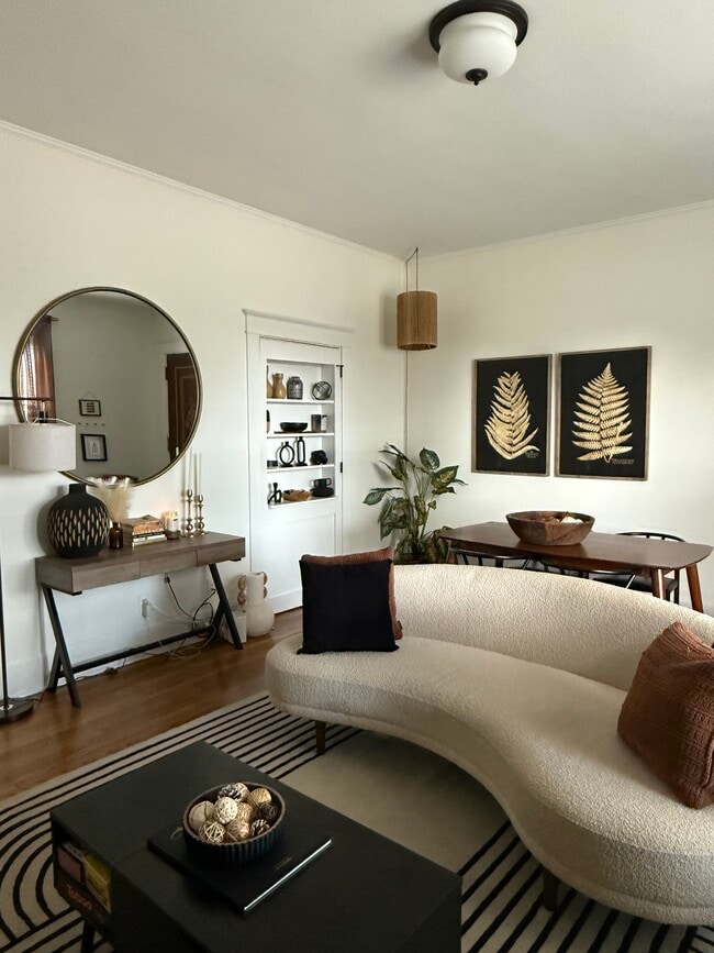 property at 1116 Poplar Ave