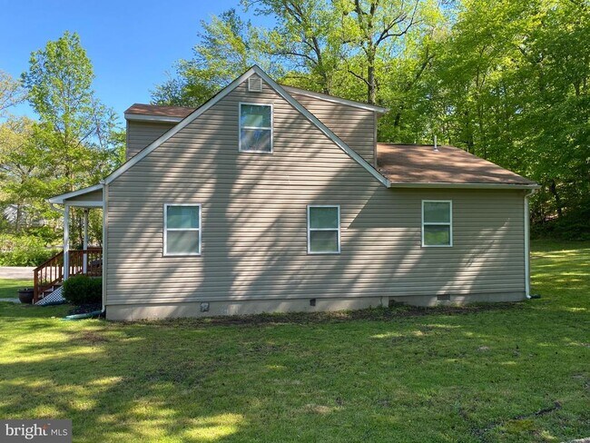 6612 Pine Grove Dr in Morningside, MD - Building Photo - Building Photo