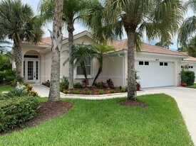 6247 Ashwood Ln in Naples, FL - Building Photo