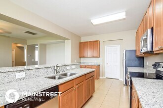 11157 Golden Silence Dr in Riverview, FL - Building Photo - Building Photo