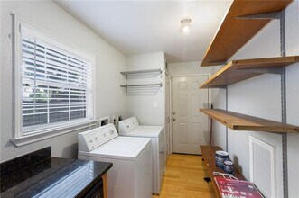 74 Julius St in Austin, TX - Building Photo - Building Photo