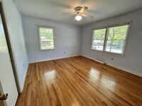 207 Brooks St photo'