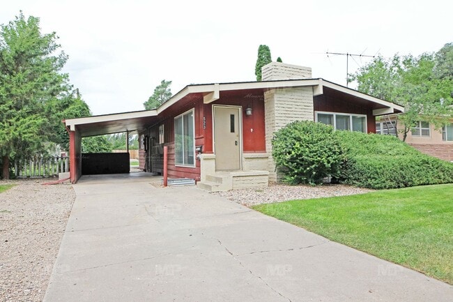 property at 523 S Grant Ave