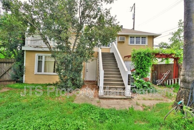 2506 S St in Sacramento, CA - Building Photo - Building Photo