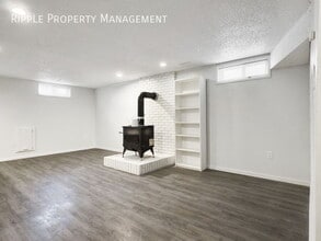 63 Woodglen Close SW in Calgary, AB - Building Photo - Building Photo