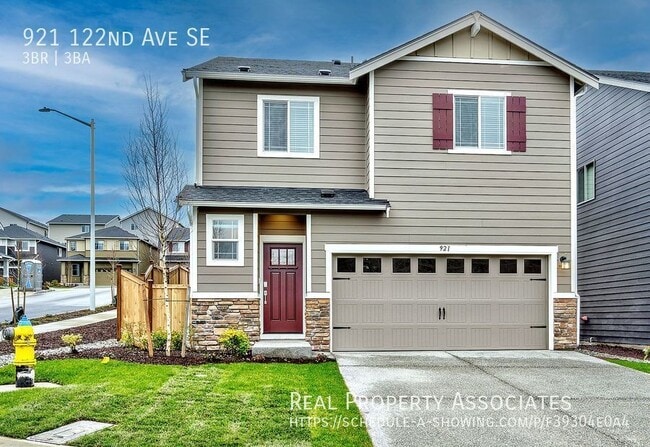 property at 921 122nd Ave SE