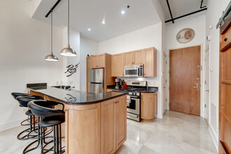 2328 Champlain St NW, Unit 413 in Washington, DC - Building Photo - Building Photo