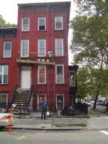 808 Quincy Ave in Brooklyn, NY - Building Photo