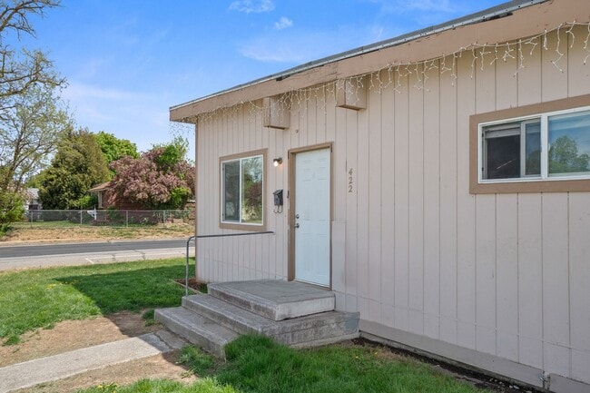 420 E Sanson Ave in Spokane, WA - Building Photo - Building Photo