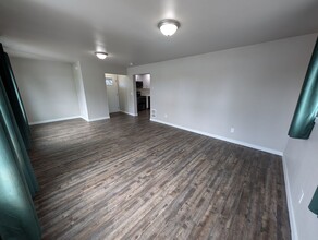 2622 E 2nd St in Port Orchard, WA - Foto de edificio - Building Photo