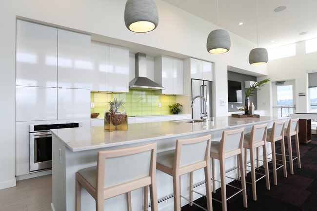 Augusta Apartments in Seattle, WA - Foto de edificio - Interior Photo