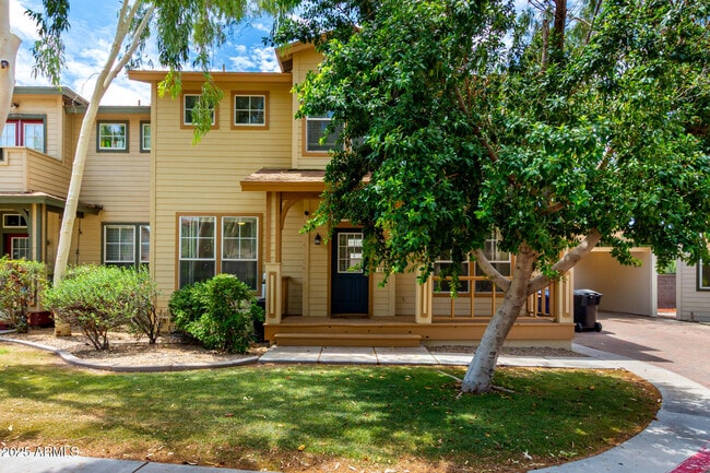 property at 942 S Ash Ave