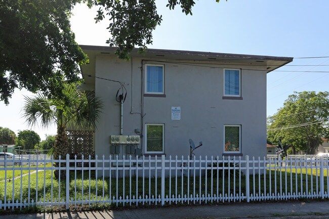 615 22nd St in West Palm Beach, FL - Building Photo - Building Photo