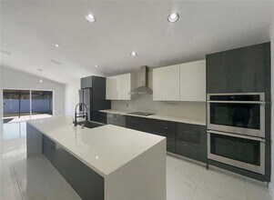 3137 Moulden Hollow Dr in Zephyrhills, FL - Building Photo - Building Photo