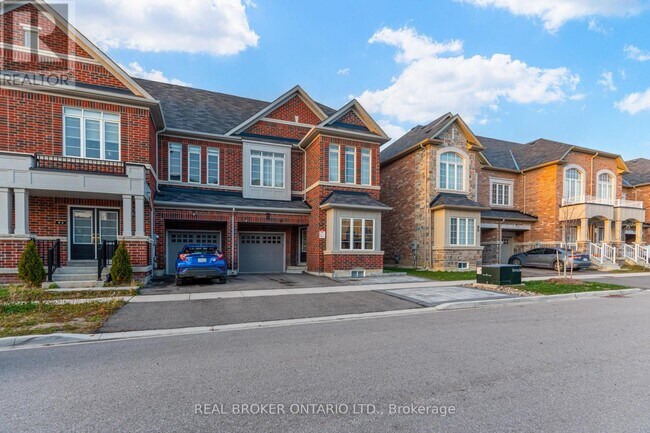 82 Ness Dr in Richmond Hill, ON - Building Photo - Building Photo