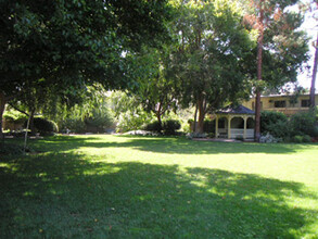 Ananda Community in Mountain View, CA - Foto de edificio - Building Photo