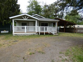 522 S Alder Ln in Port Angeles, WA - Building Photo
