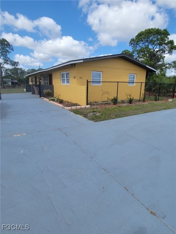 707 Joel Blvd in Lehigh Acres, FL - Building Photo - Building Photo