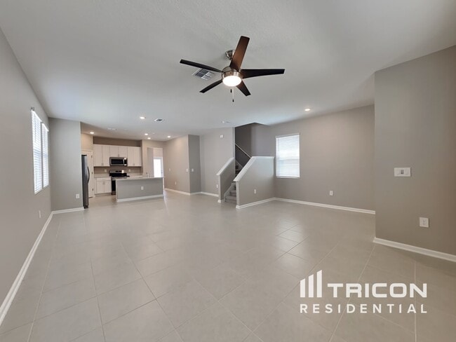 745 Honeyrock St in Debary, FL - Foto de edificio - Building Photo