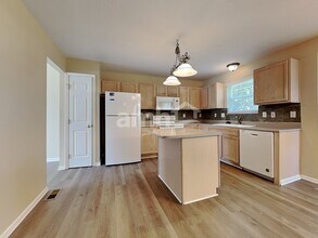 1004 Wild Flower Ln in Maineville, OH - Building Photo - Building Photo
