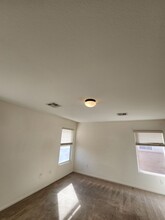 4213 Buteo Ln in North Las Vegas, NV - Building Photo - Building Photo