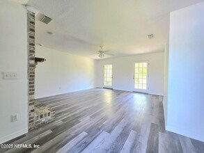 6753 Newgate Cir E in Jacksonville, FL - Building Photo - Building Photo