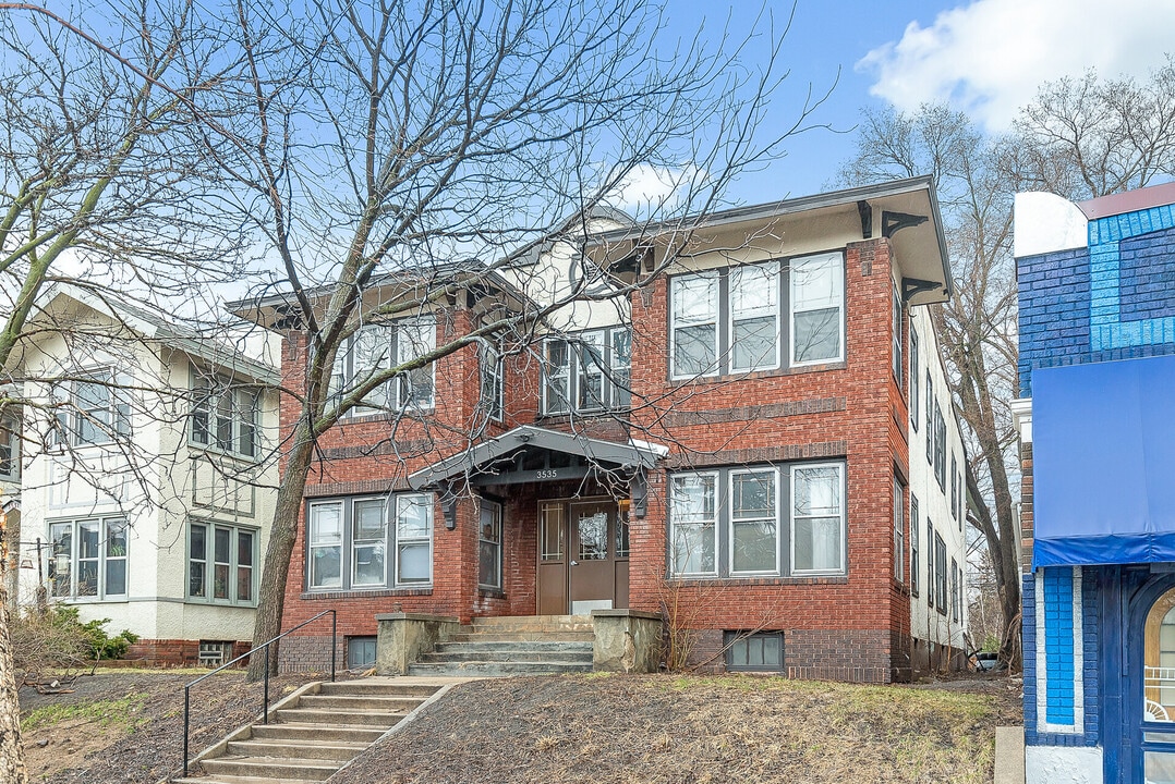 3535 Lyndale Ave S, Unit 1 in Minneapolis, MN - Building Photo