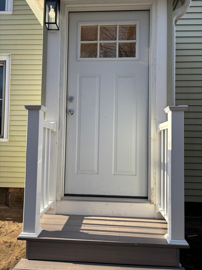 1744 Farmington Ave, Unit 3