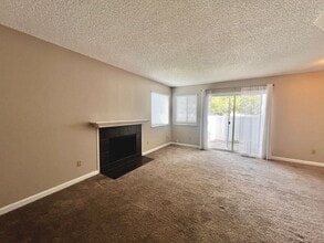 1243 Camino Corto in Rohnert Park, CA - Building Photo - Building Photo