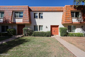 4028 N Granite Reef Rd in Scottsdale, AZ - Building Photo - Building Photo