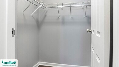 101 Three Rivers N, Unit E0613 in Fort Wayne, IN - Foto de edificio - Building Photo